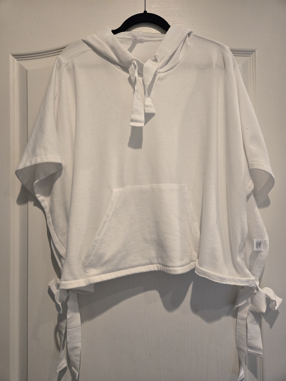 Cable & Gauge White Cropped Short-Sleeve Hoodie with Side Ties